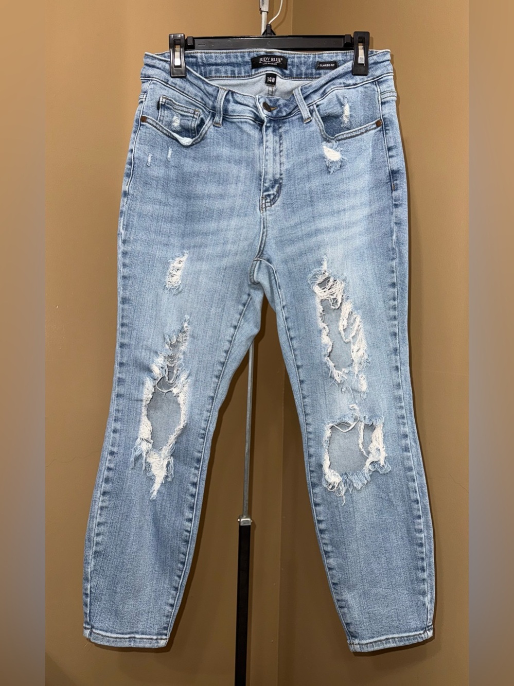 JUDY BLUE Light Blue Distressed Women’s Jeans. Size 14.